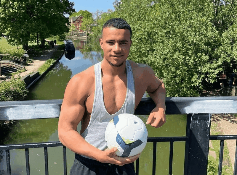 HSTIKKYTOKKY: The UK Streamer Merging Health And Fitness, Boxing, and Hectic Kick Streams